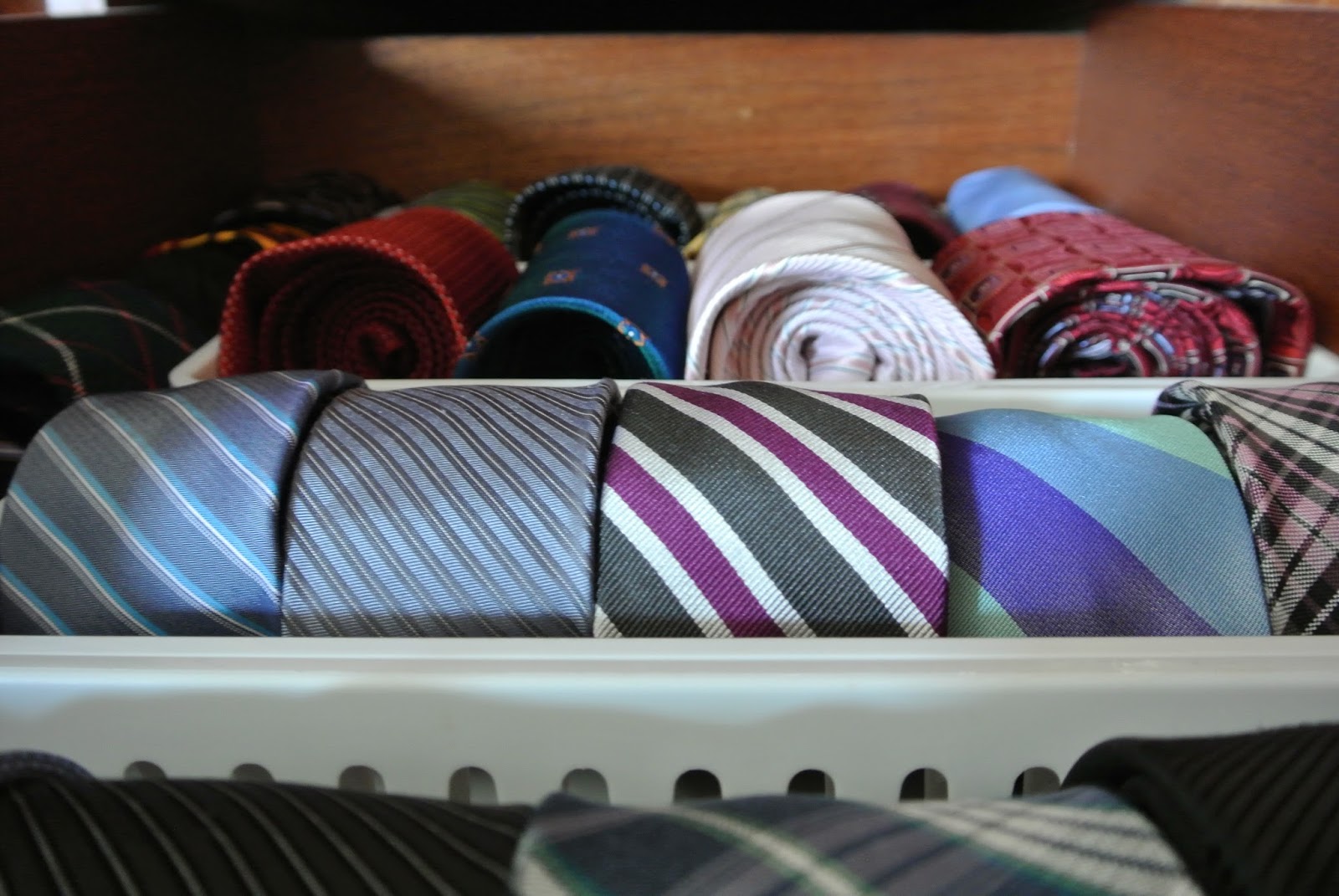 ways to organize ties