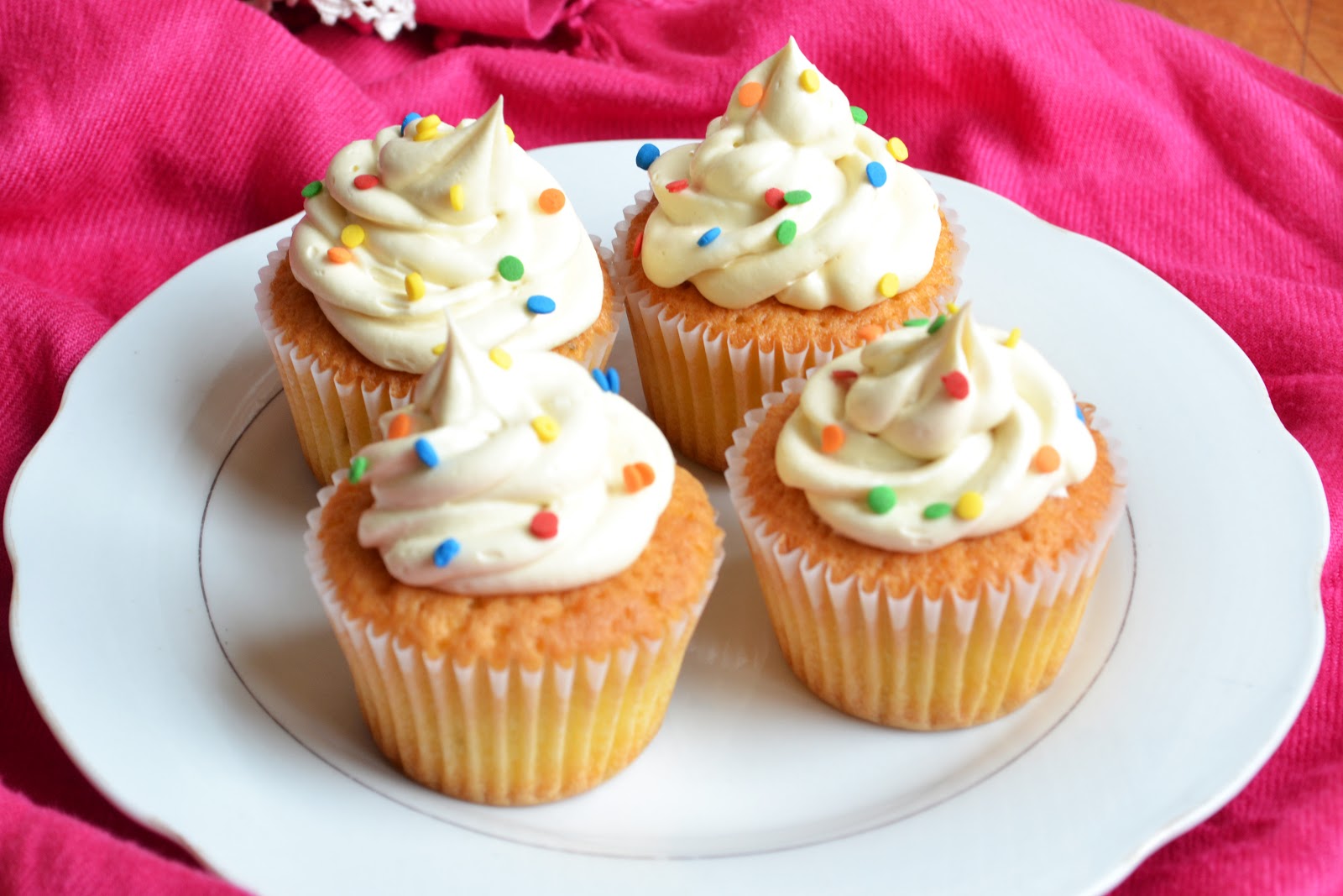 Macadamia & Sal Cupcakes de naranja y chocolate blanco