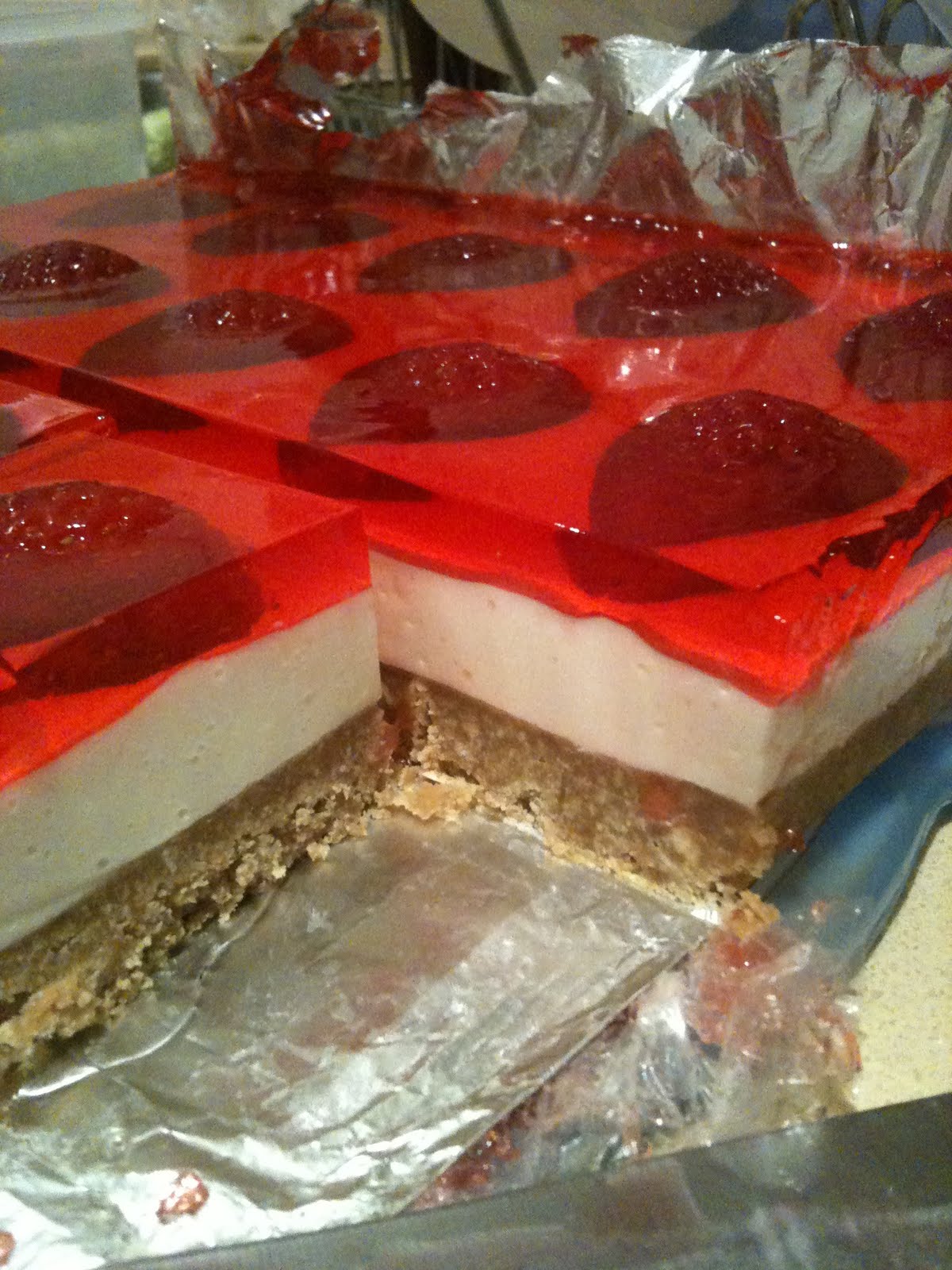 My Little Pâtisserie Strawberry Jelly Hearts Cheesecake