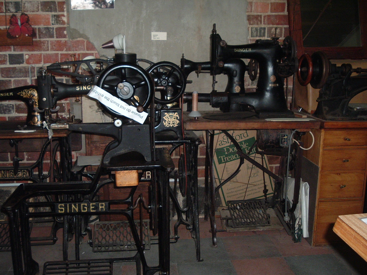 Chester Criswell Quilt and Friends Almost Too Many Sewing Machines