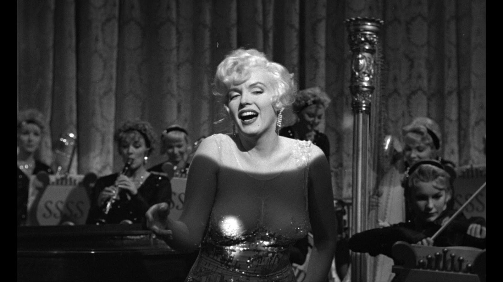 Some Like It Hot (1959) – Comedy, Music, Romance
