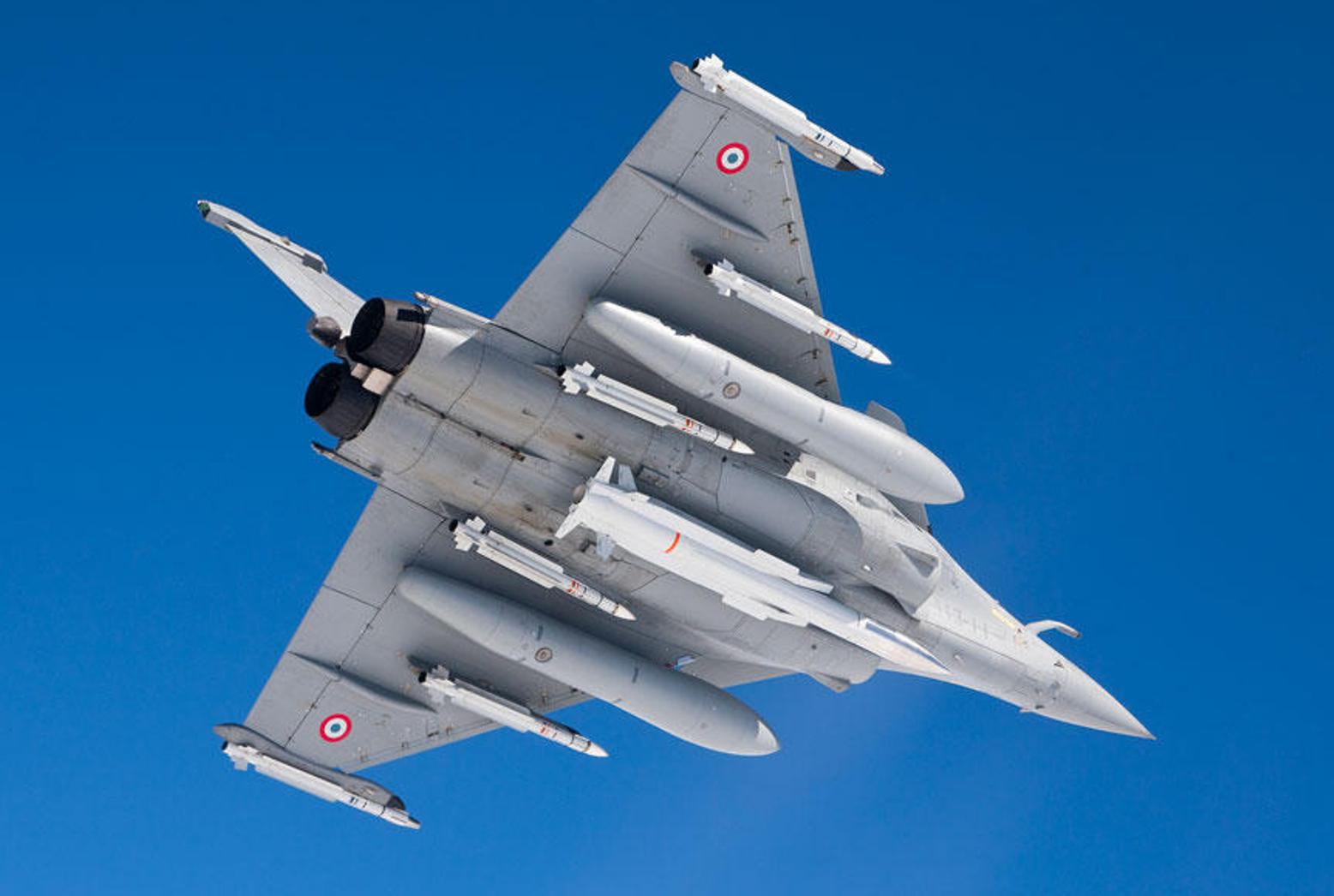 تسليح الرافال .. رعــــــــــــــــــب Air-Sol+Moyenne+Port%C3%A9e-Am%C3%A9lior%C3%A9+%28ASMP-A%29++French+air-launched+nuclear+missile+Dassault+Rafale+French+twin-engine+delta-wing+fighter+aircraft+%281%29