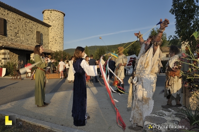 atelier de jonglerie entre troupes photo pascal blachier