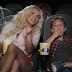 Britney Spears Curte um Cineminha Com Seus Filhos no Clipe de "Ooh La La", Tema de Os Smurfs 2!