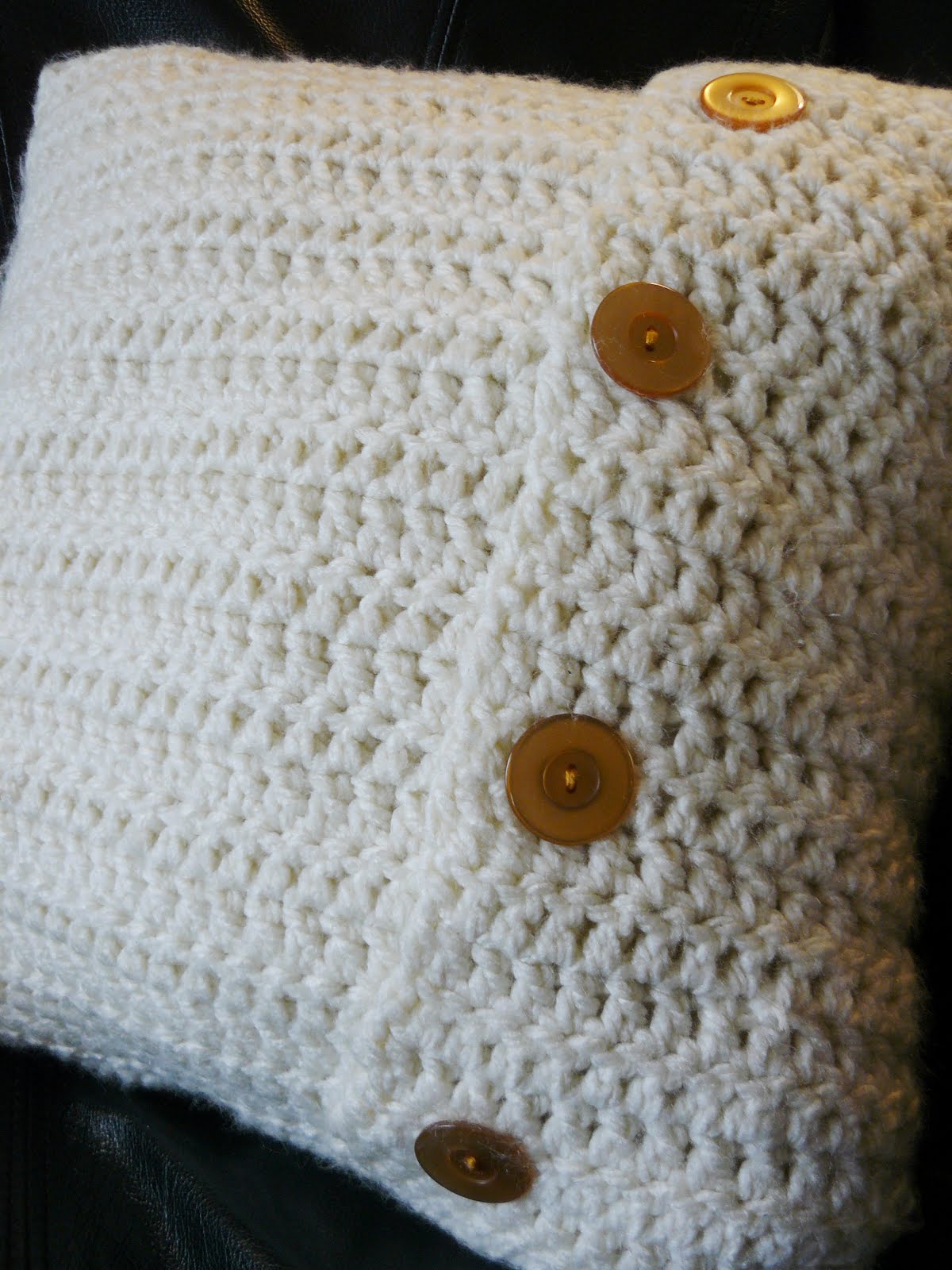The Woven Home: Crochet Projects: Pillow