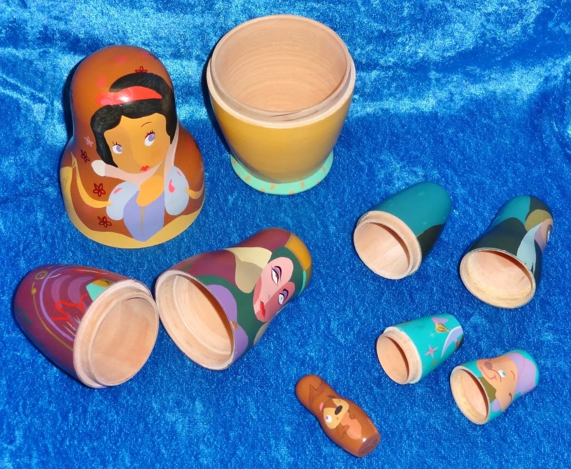 snow white nesting dolls