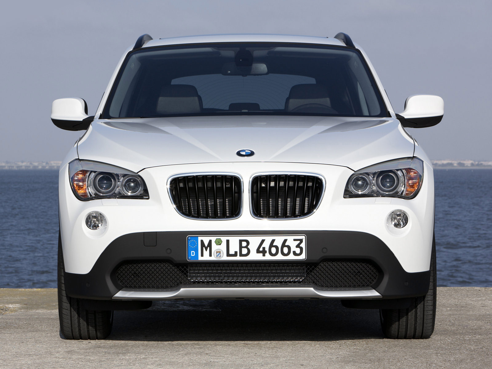 2010 BMW X1 car Insurance Information
