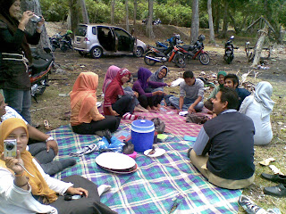 MAKAN SIANG DI TEPI PANTAI Part 1 - BLKM KOTA SABANG