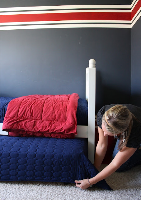 The Yellow Cape Cod: Holiday Home Series: DIY Trundle Bed