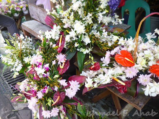 Funeral flowers for sale in Dangwa