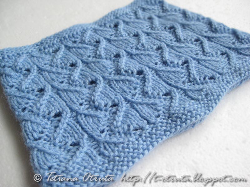 Rainbow Knitting: Twisted Willow Cowl - pattern