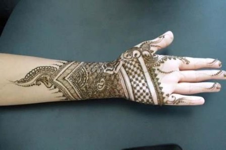Mehndi-hand-designs
