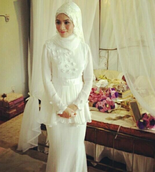 Makeup, Tudung & Baju dan Pelamin Nikah.