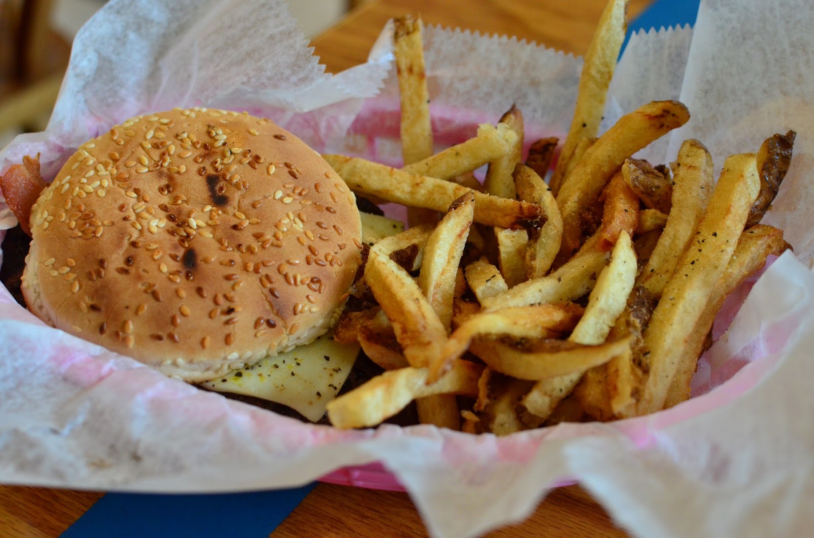 Burgers and Brews Food Reviews: P.T.'s Olde Fashioned Grill- Wilmington, NC