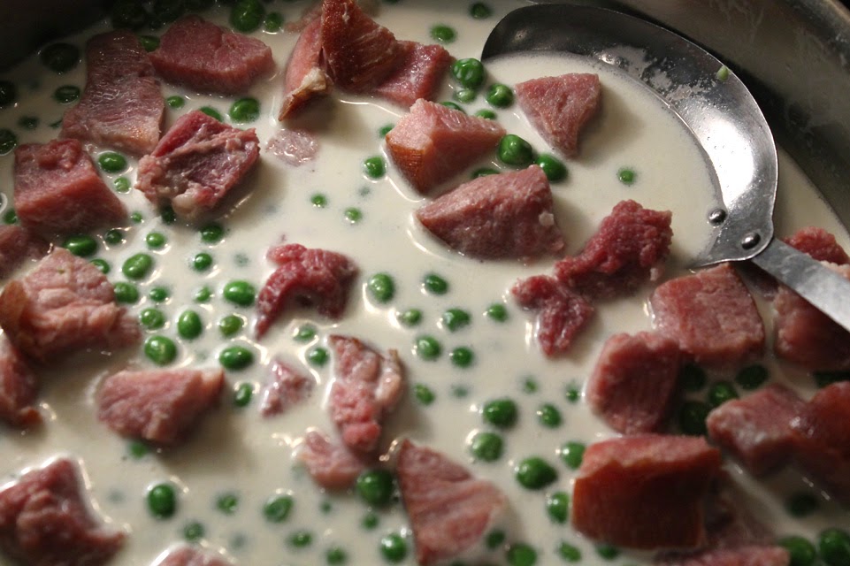The 99 Cent Chef Ham, Peas & Cream with Pasta