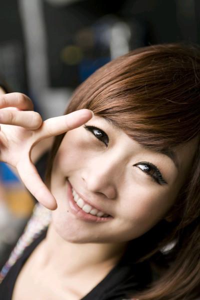 Kara-Nicole-and-SNSD-Tiffany-will-be-on-