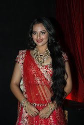Sonakshi Sinha Hot Photos at India Bridal Fashion Week Sept 2012