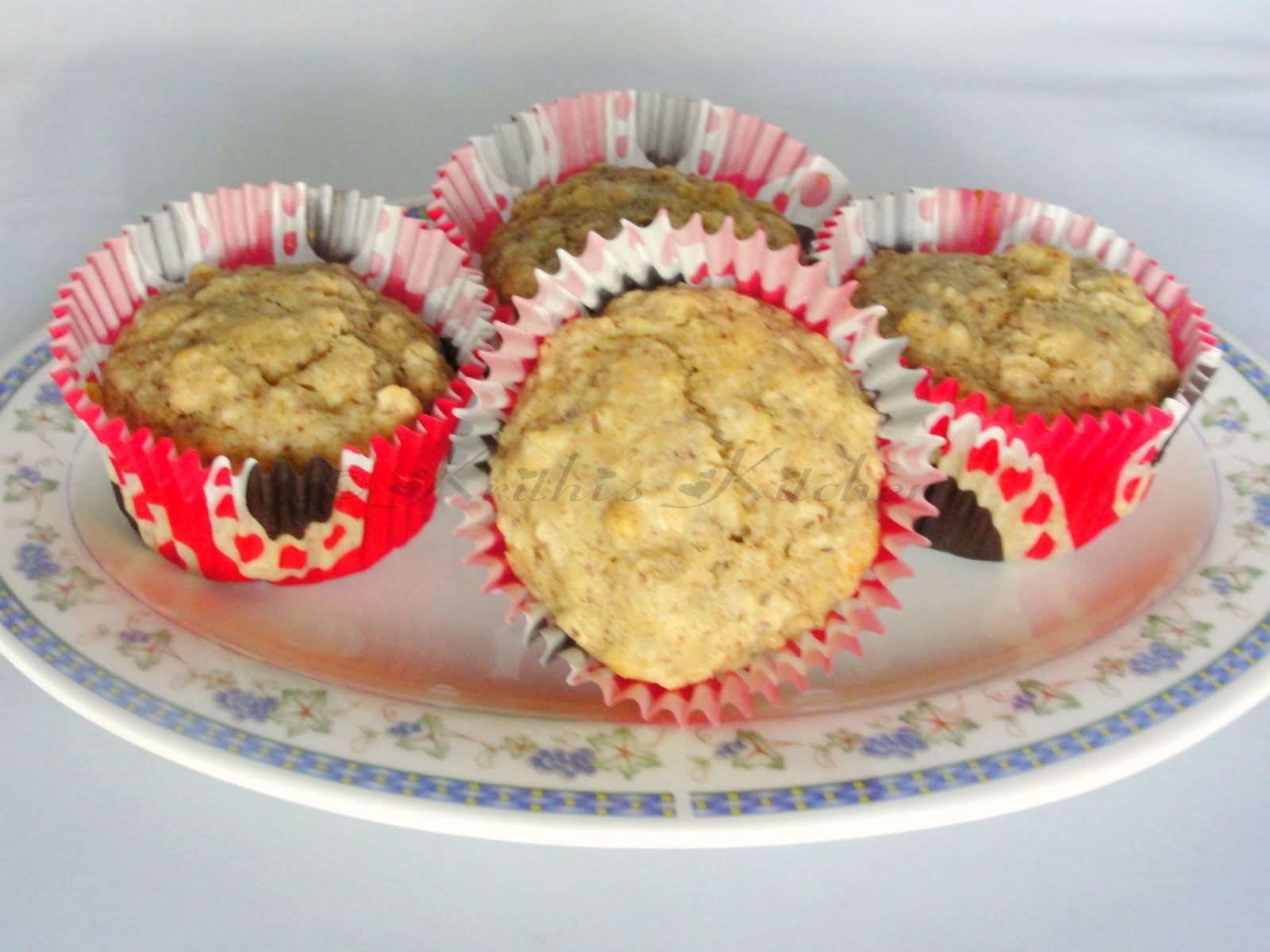 Krithi's Kitchen Oatmeal Breakfast Muffins (Eggless)