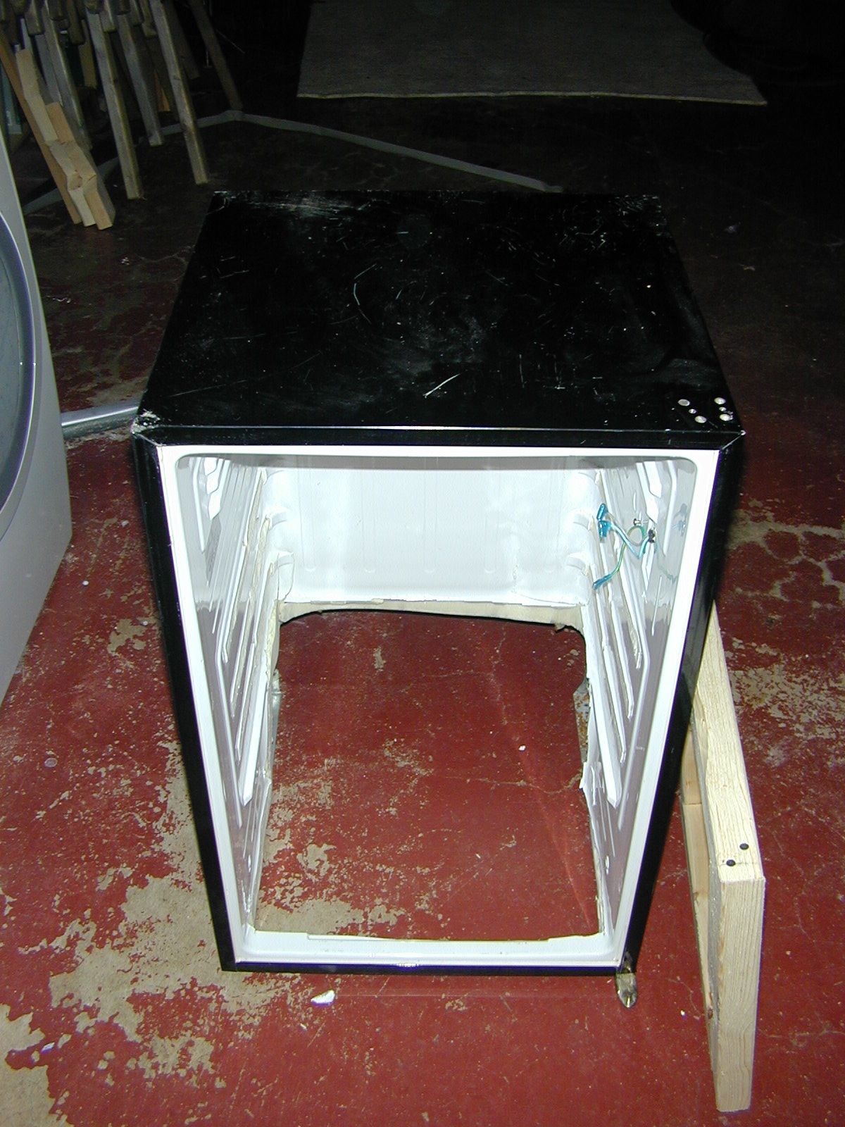 Hanover Homestead The FrankenFridge Minifridge fermentation chamber sized for a 1/2 bbl keg