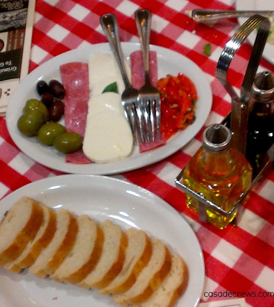 Foodie Friday Grimaldi's Coal BrickOven Pizzeria Casa de Crews