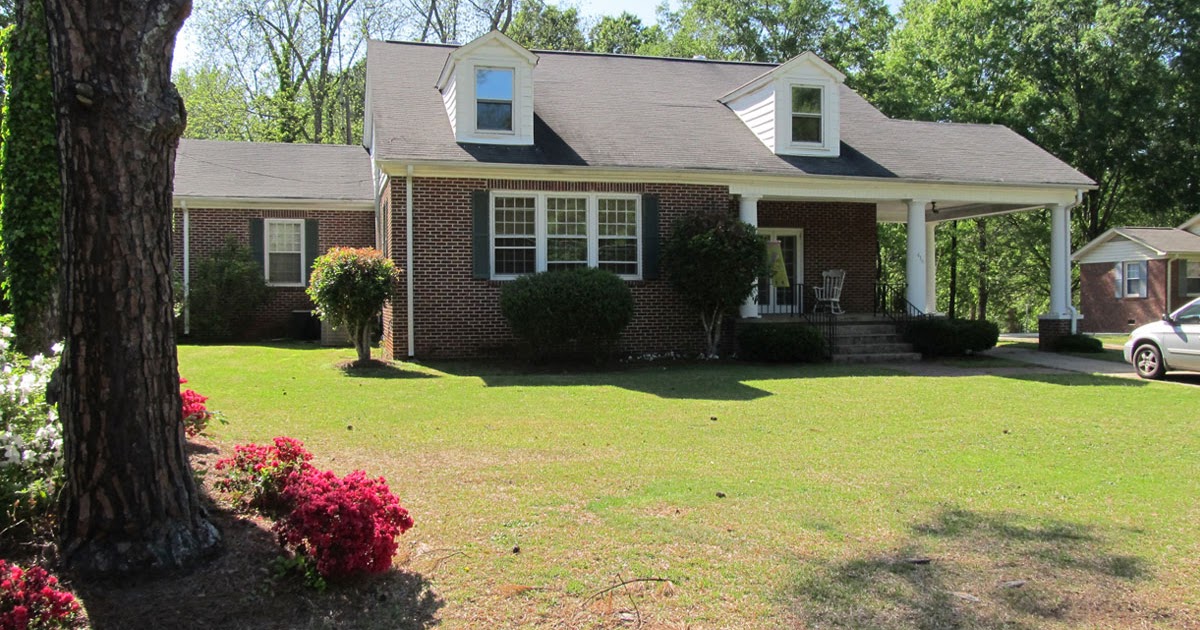 Great Home in Six to Six!!