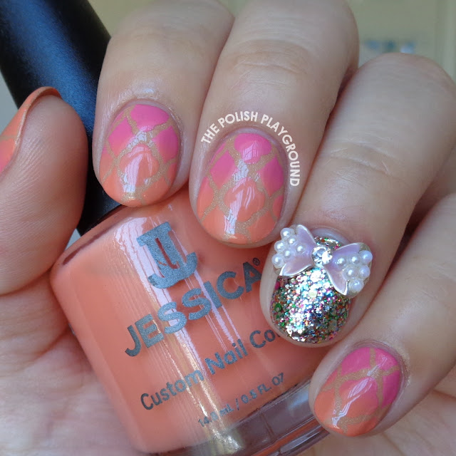 Pink and Orange Gradient Quatrefoil Nail Art