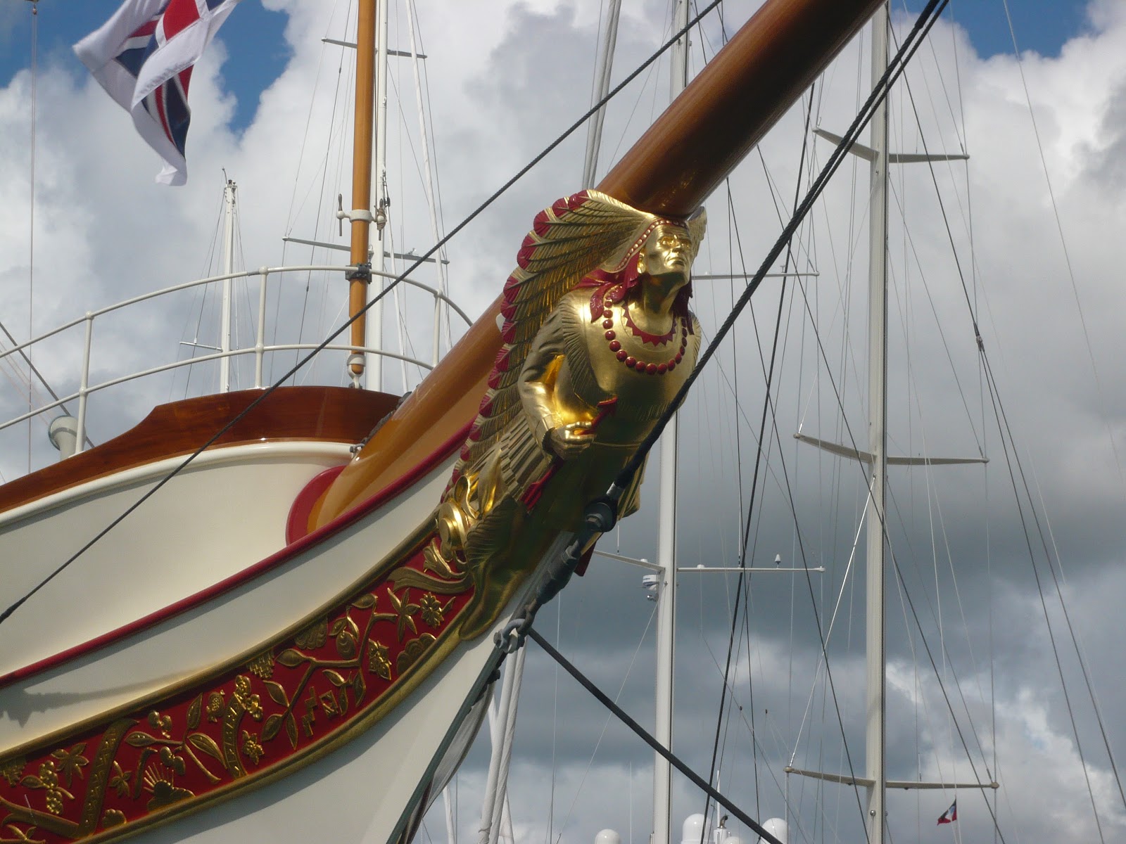 Motor yacht Nahlin of Glasgow maggie and al's sailing expedition