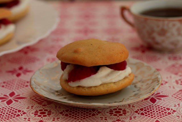 Bizcosandwich O Whoopies De Almendras Con Frambuesas Sin Azúcar
