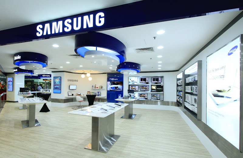 First Samsung Experience Corner opens at Challenger Funan Huney'Z World