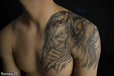 Tatuagem o monstro tatuado peito