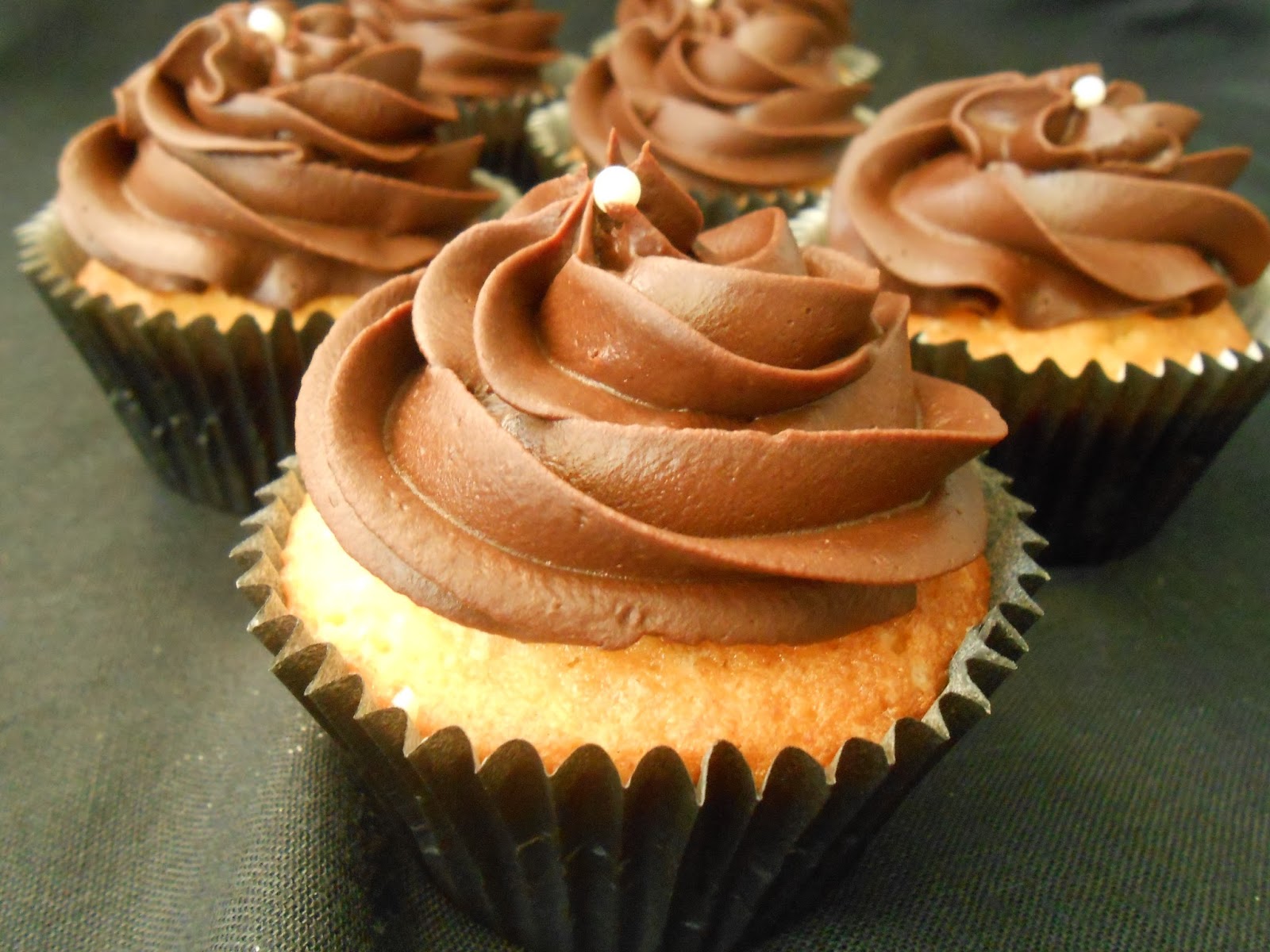 Cupcakes de naranja con ganache de chocolate negro Mi mundo pinkcake