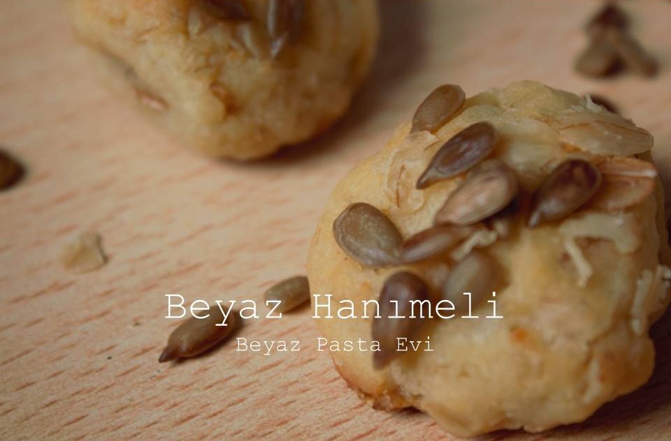 BEYAZ HANIMELİ Yulaflı, lor peynirli tuzlu kurabiye
