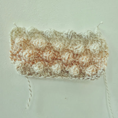 ByHaafner, crochet, variegated yarn, bobble stitch, sample