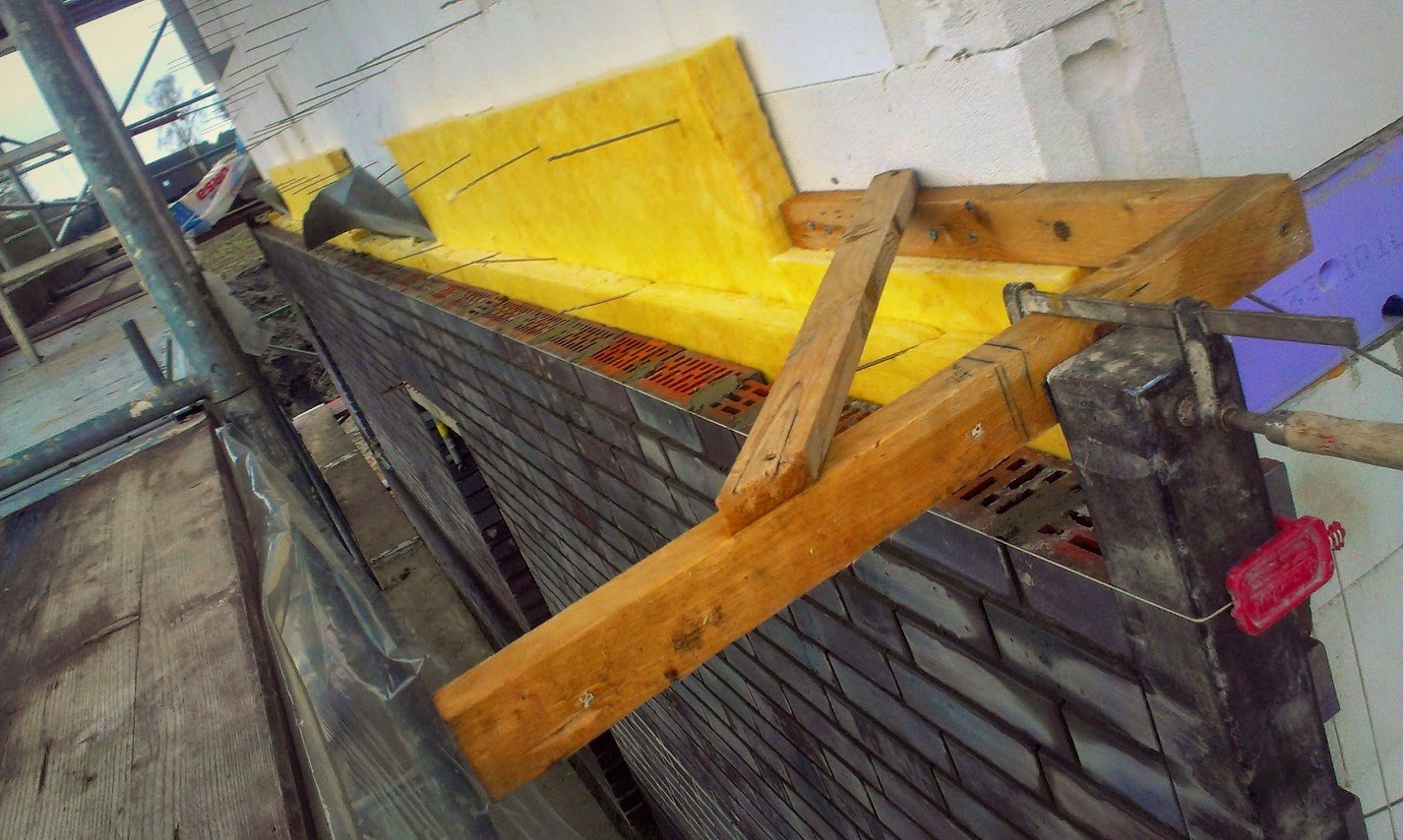 Bl0ghaus /\ hausbl0g Klinkerstein wand