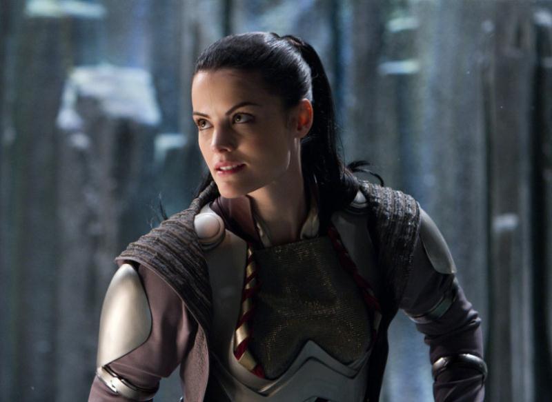 Entertainment Media Show (6/7 Oct 2012) Thor_Jaimie_Alexander_op_800x583