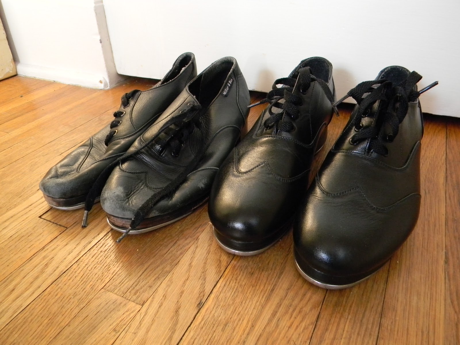 Wide Sizes Miller /& Ben Tap Shoes; Triple Threat; All Black