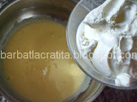 Tiramisu cu crema mascarpone preparare reteta prajitura