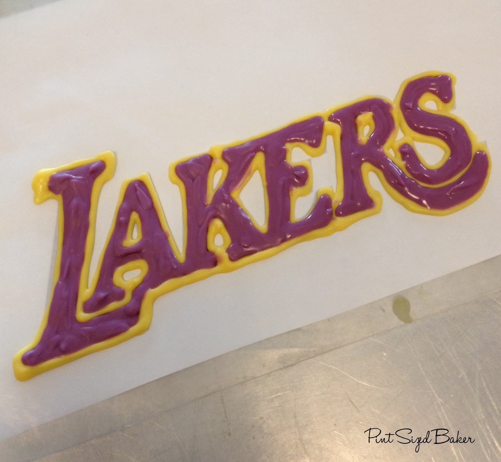 Laker S Jersey And Basketball Cake Pint Sized Baker