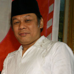 Portal Segala Macam Informasi: KH Zainuddin MZ telah meninggal dunia...