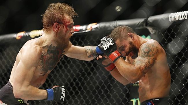 McGregor melawan Chad Mendes McGregor melawan Chad Mendes