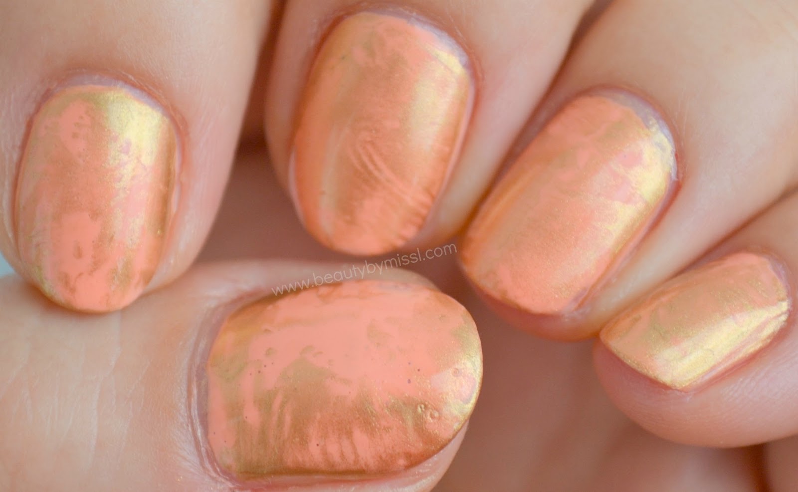 pink & gold manicure