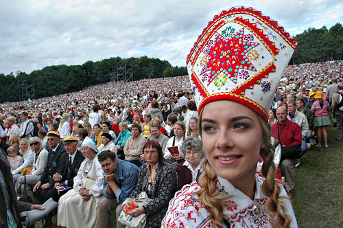 DECK THE HOLIDAY'S: ESTONIA SONG AND DANCE FESTIVAL!