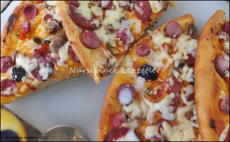 Ev Yapımı Pizza Tarifi Mayasız Yemek Tarifleri