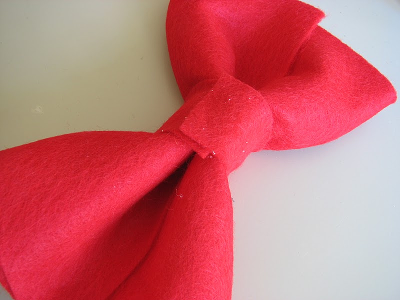 The Simple Craft Diaries Cat in The Hat Bow Tie