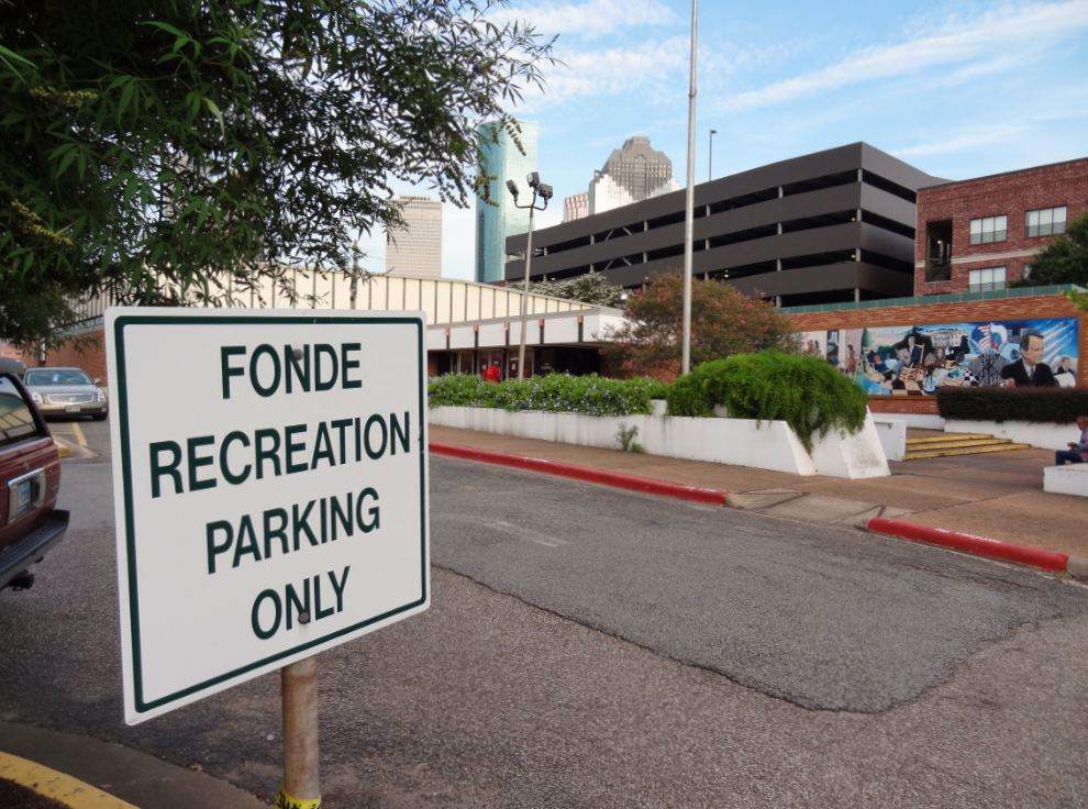 Houston in Pics Fonde Rec Center Sabine Street