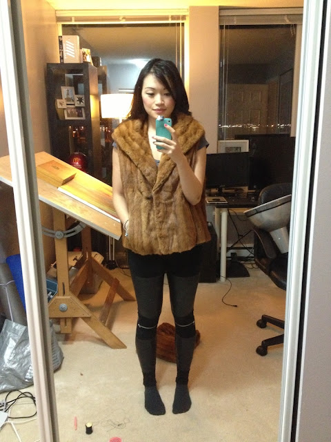Fur coat into fur vest, coat to vest, vintage fur coat, DIY, step by step, do it yourself, vintage thrifted treasure, ecofashion