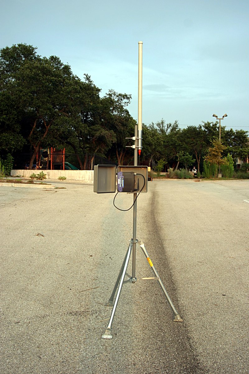 With simple modified antennas the modest output power from the WRT54G (100 ... With simple modified antennas the modest output power from the WRT54G (100 ...