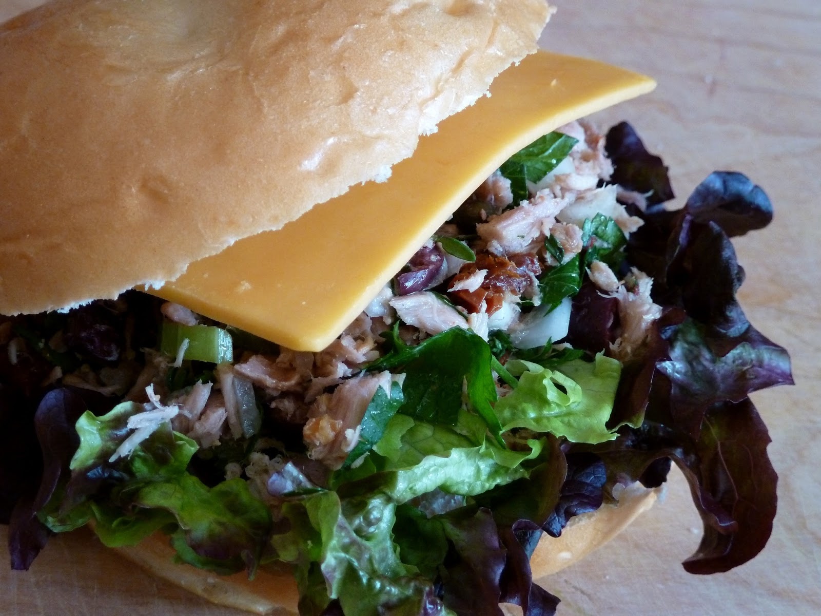 Cracked Pepper Italian Tuna Sandwich (No Mayo)