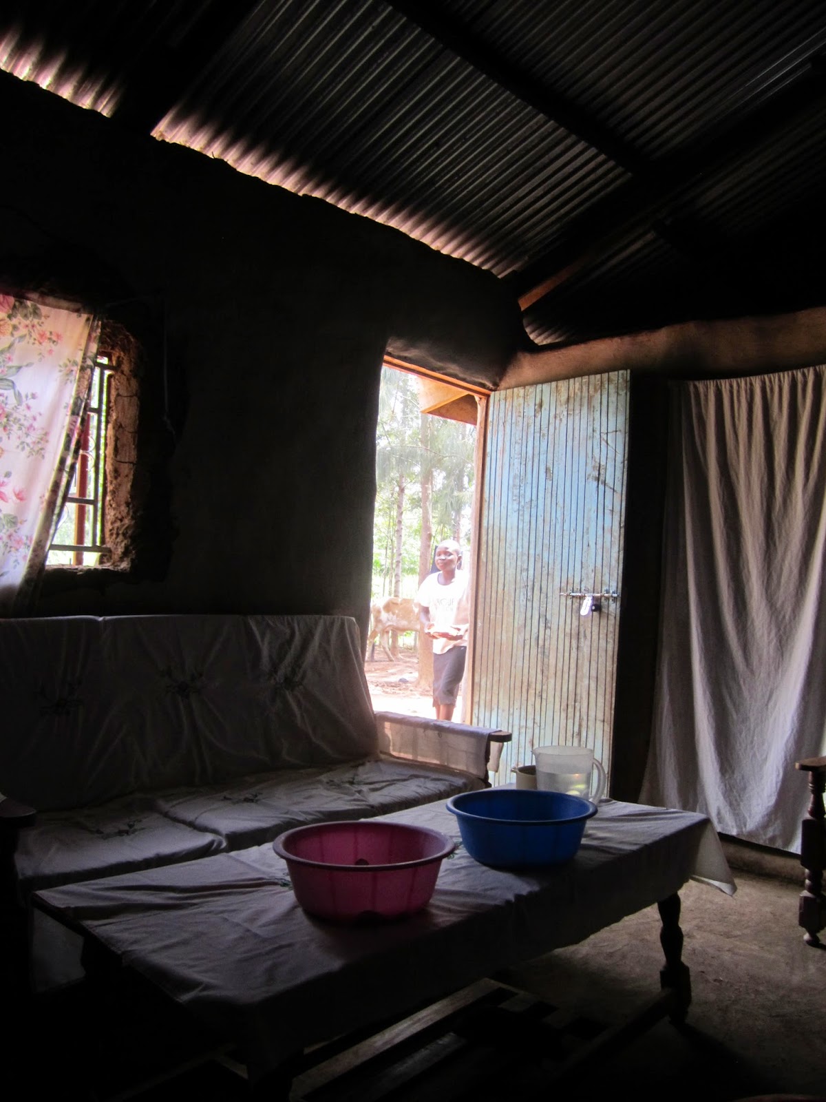 Marianne björk, jeepläkare i kenya 2015: 19 april söndag, besök ...