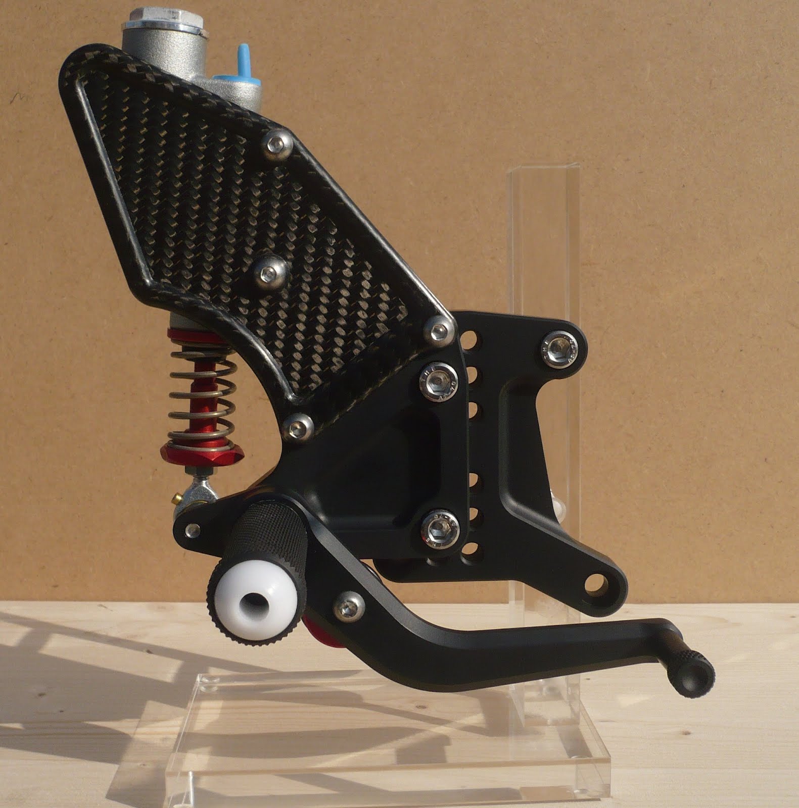 Kawasaki zx6r rearsets RCD NEWS